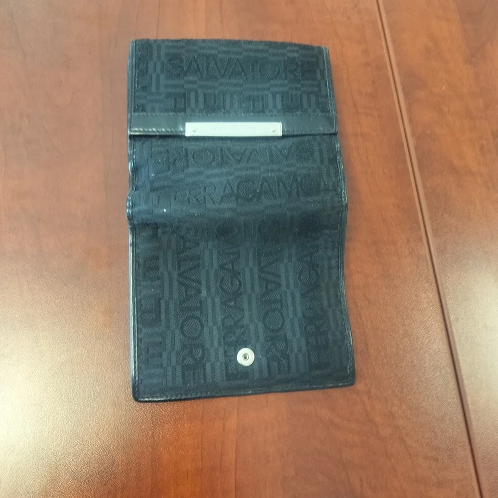 Salvatore Ferragamo Black Bifold Wallet‎ Logo Print Metal Plate Men's